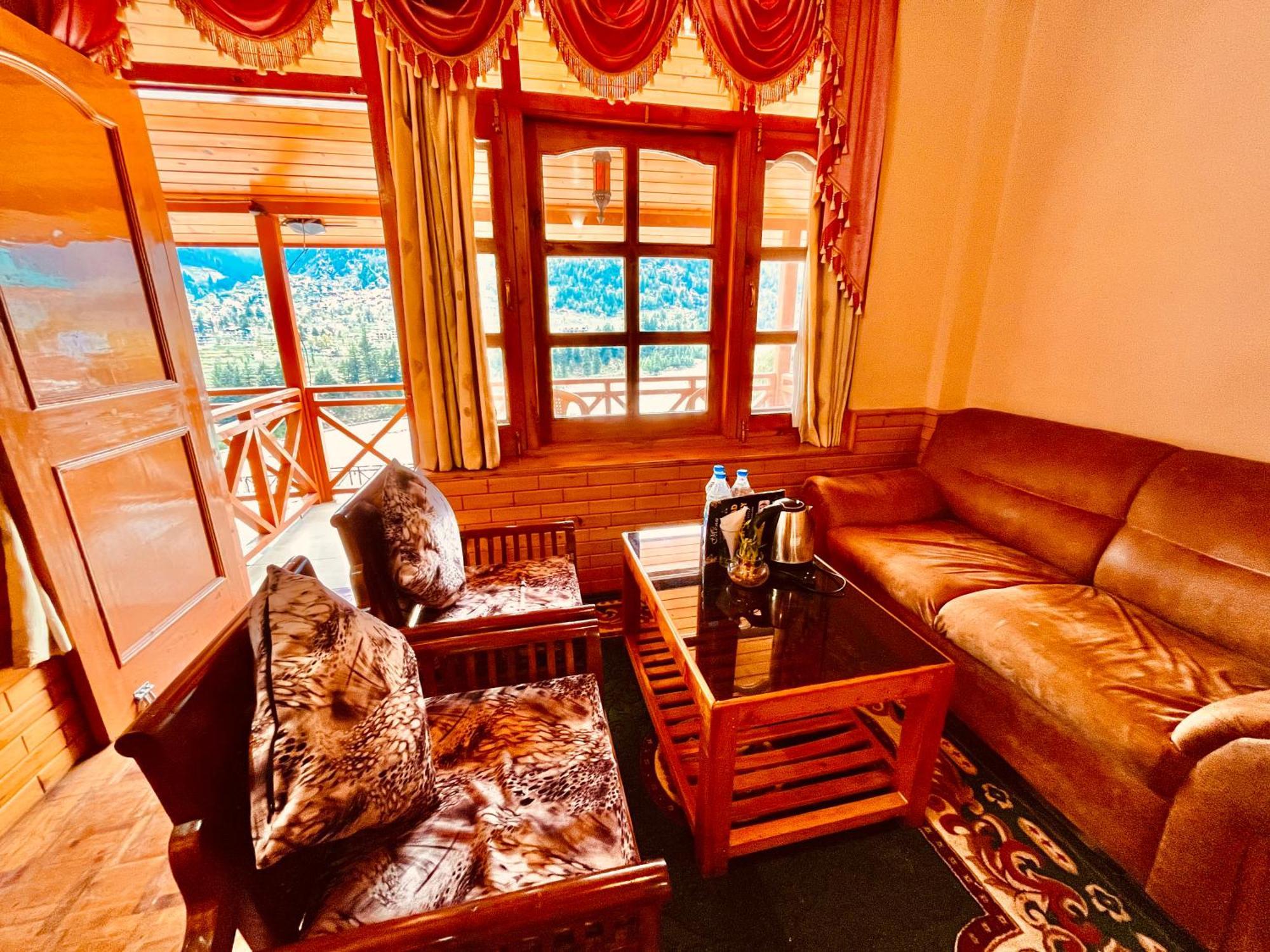 Hollywood - Scenic River & Mountain View With Premium 4* Manali (Himachal Pradesh)